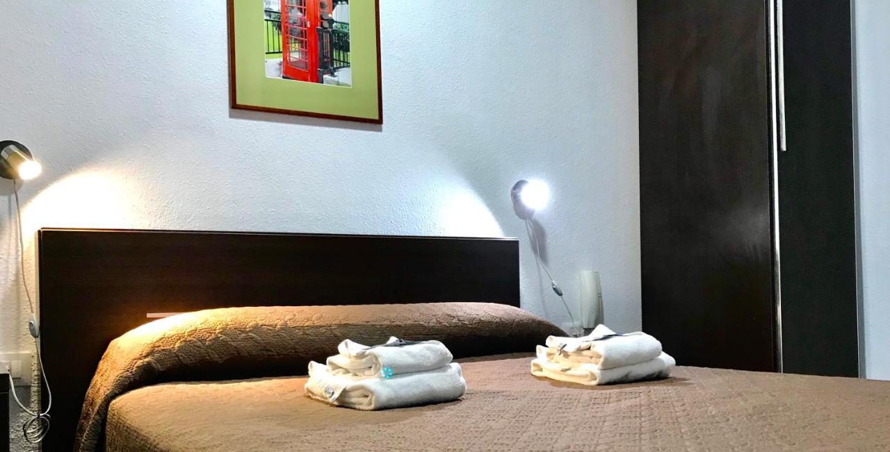 Hostal Carlos 2 La Linea de la Concepcion Ngoại thất bức ảnh