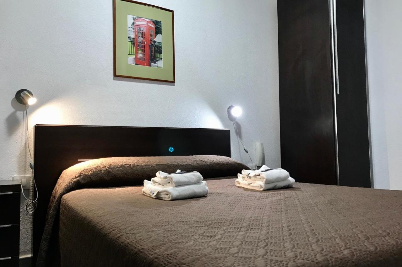 Hostal Carlos 2 La Linea de la Concepcion Ngoại thất bức ảnh