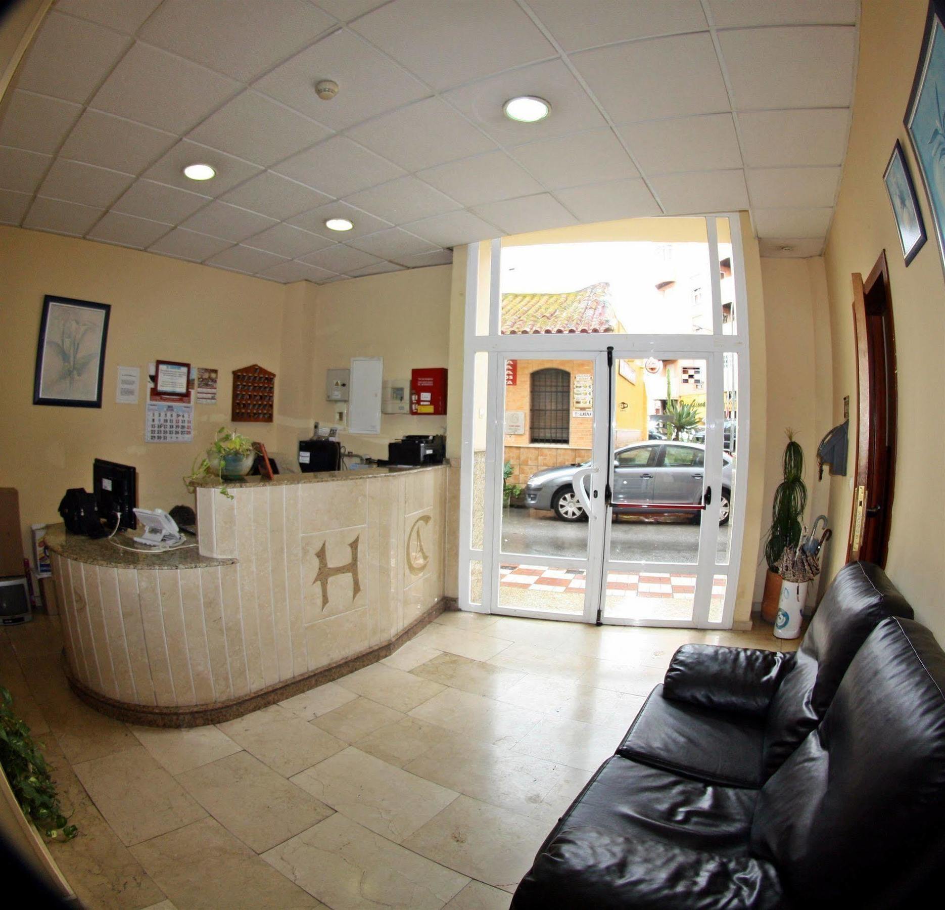 Hostal Carlos 2 La Linea de la Concepcion Ngoại thất bức ảnh