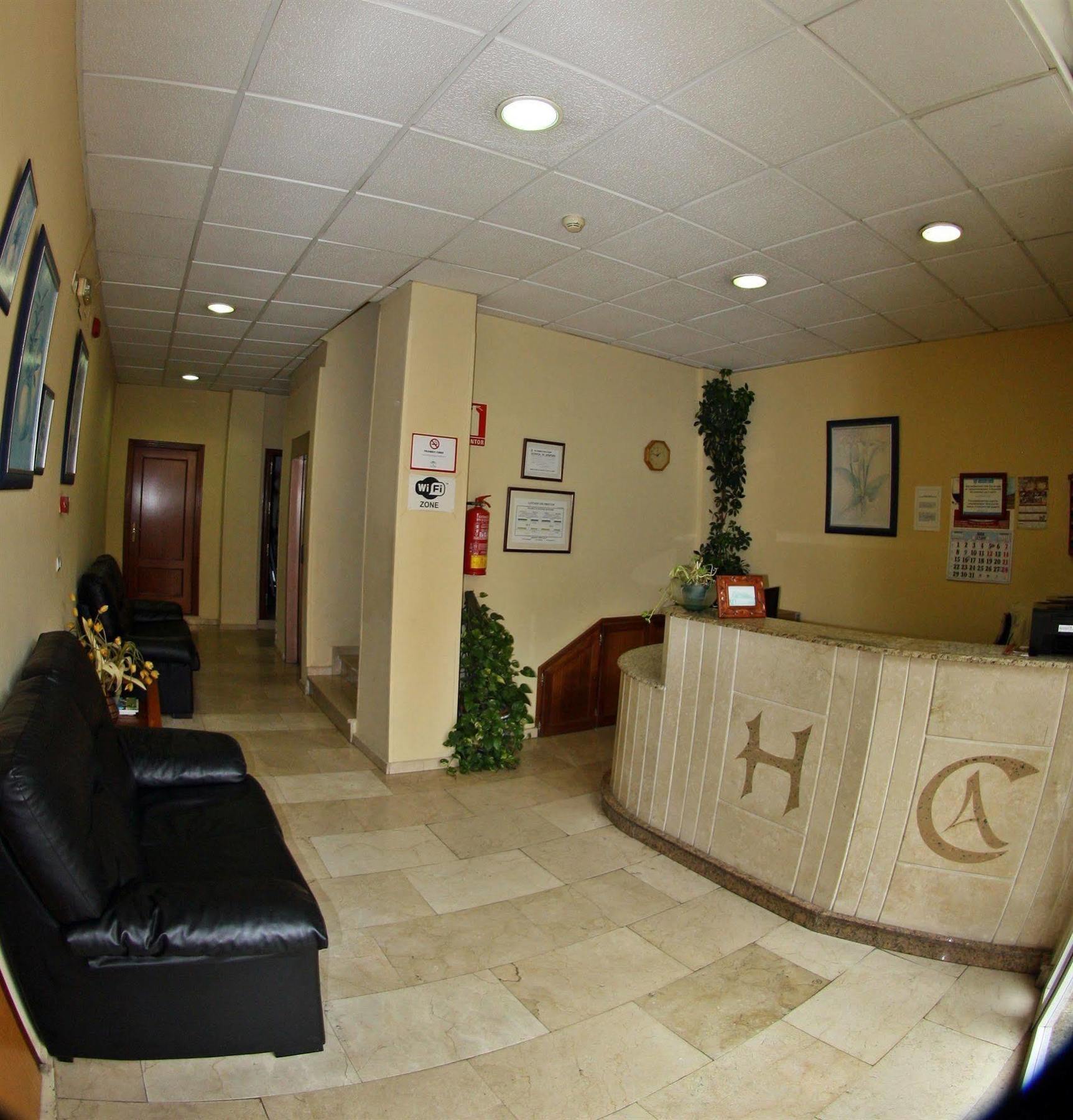 Hostal Carlos 2 La Linea de la Concepcion Ngoại thất bức ảnh
